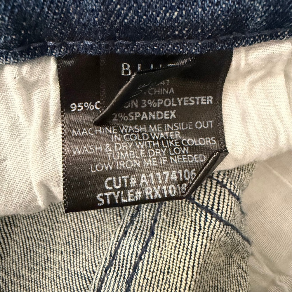 Blue By Artemis Women Cuffed Relaxed Straight Jeans Indigo Size 4 NWT - Picture 4 of 8